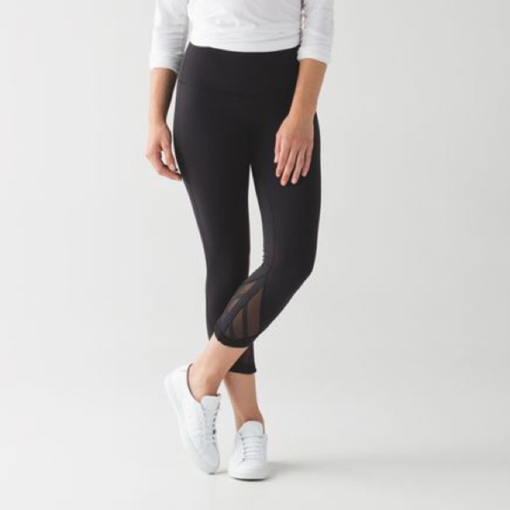 Lululemon Essential Rhythm Crop *22 inch